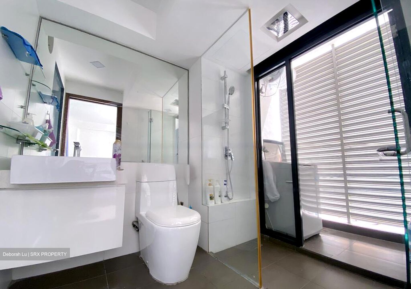 Two8one Studio (D9), Apartment #467651071